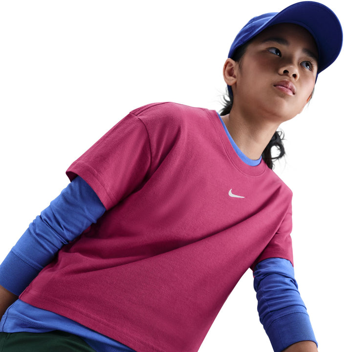 Nike Girls Sportswear Essential Boxy Short Sleeve T-Shirt Sweet Beet (Big Kids)