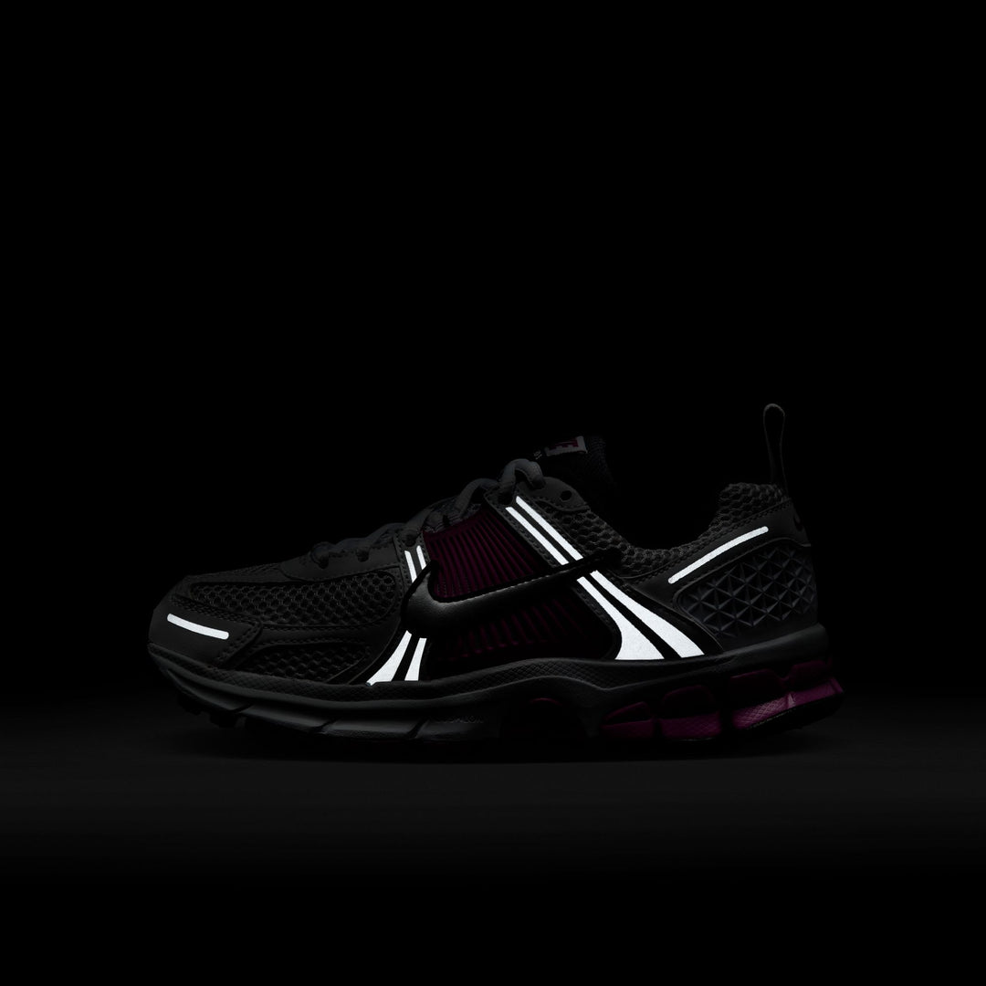 Nike Vomero 5 Shoes (Big Kids)