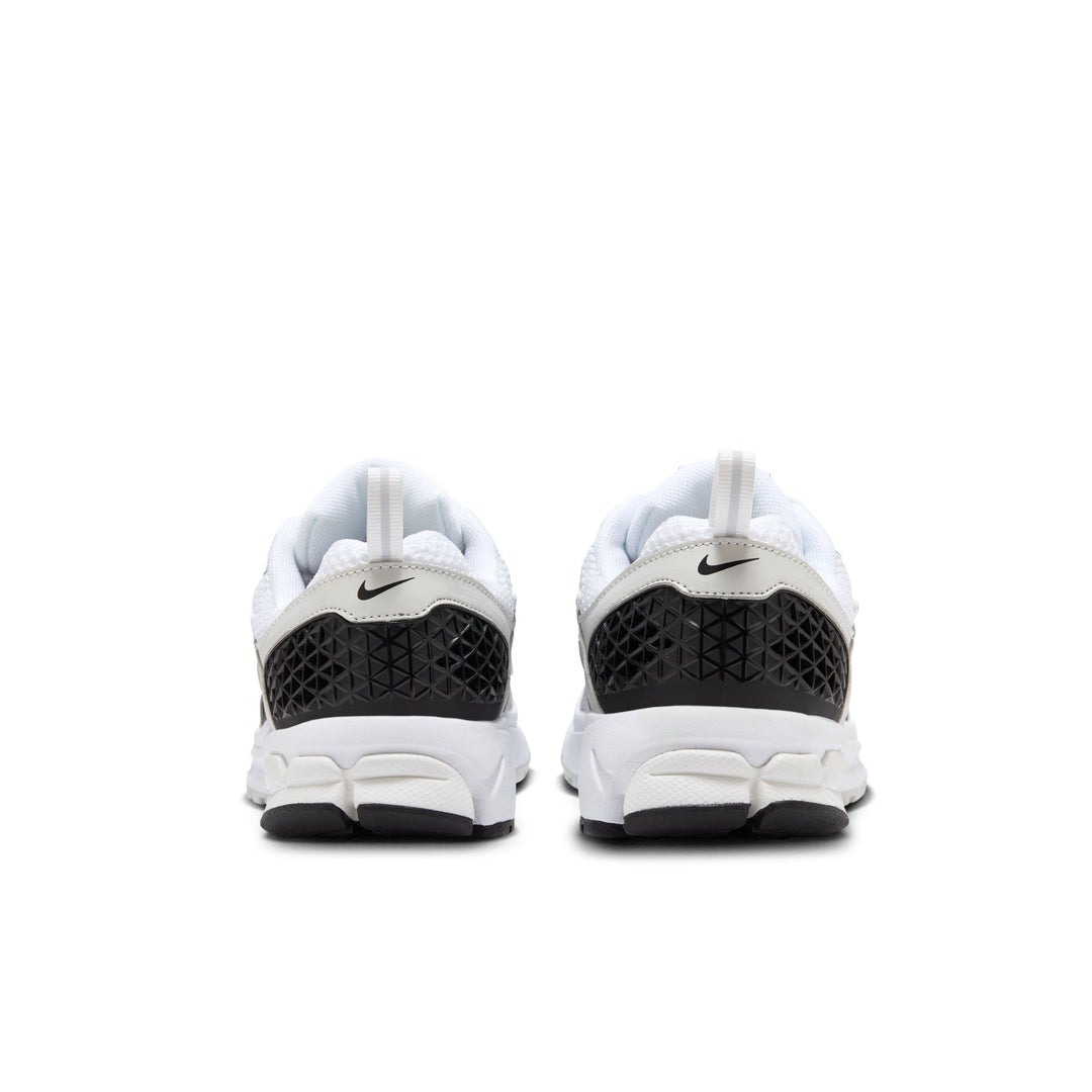 Nike Vomero 5 Shoes (Big Kids)