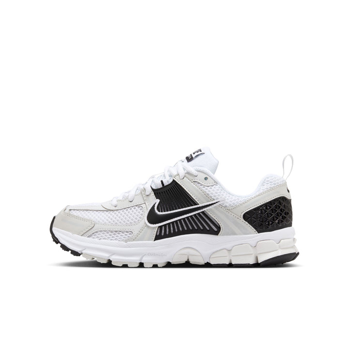 Nike Vomero 5 Shoes (Big Kids)