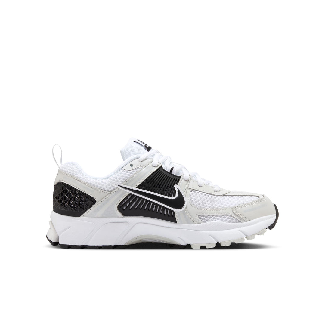 Nike Vomero 5 Shoes (Big Kids)