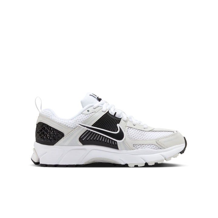 Nike Vomero 5 Shoes (Big Kids)